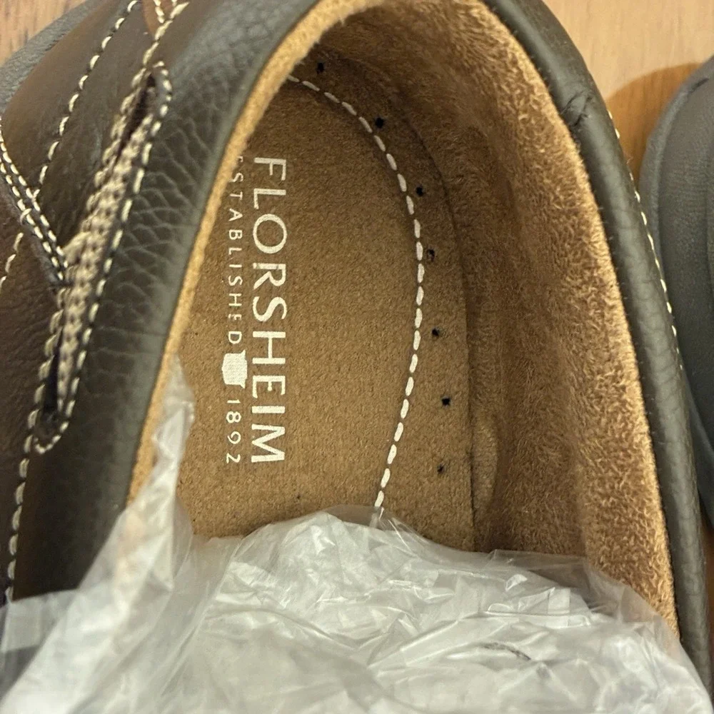 Florsheim Lakeside Slip Mens Size 9 Stone Leather Loafers Boat Shoes NIB
